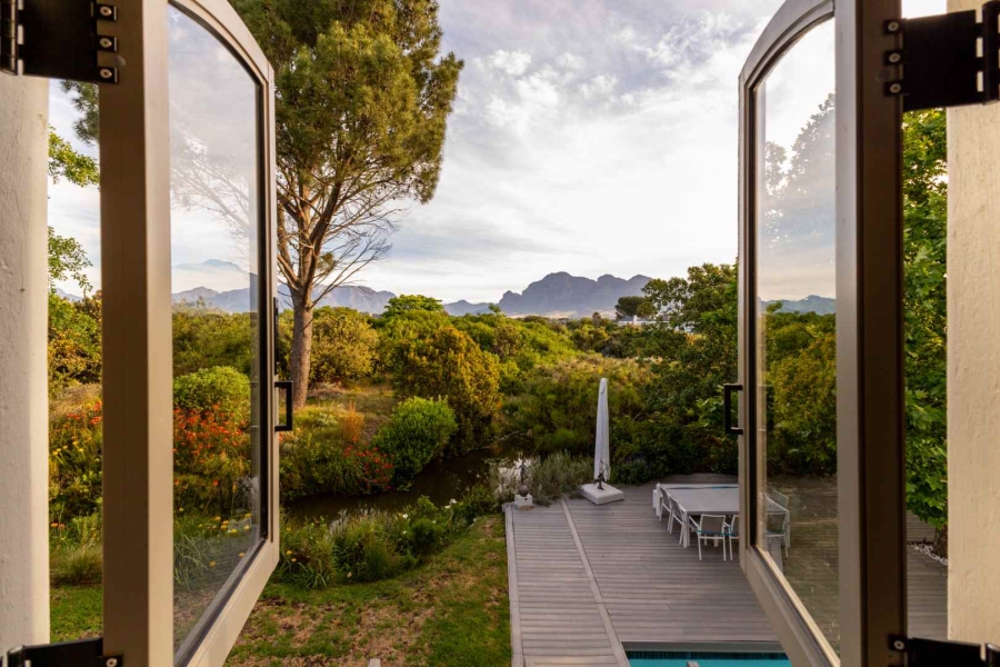 5 Bedroom Property for Sale in Val De Vie Estate Western Cape